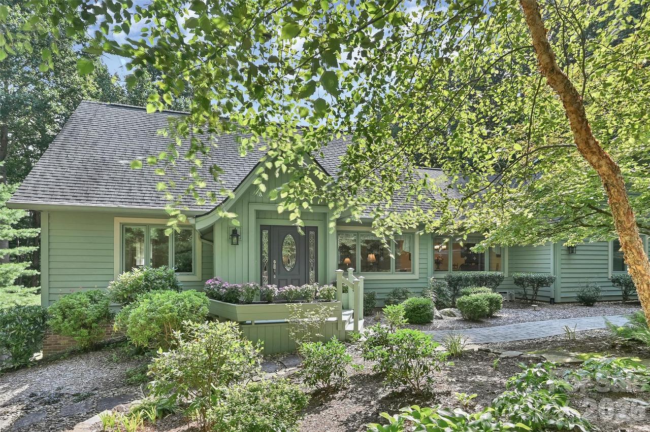 3 Rodney Ct., Flat Rock, NC 28731