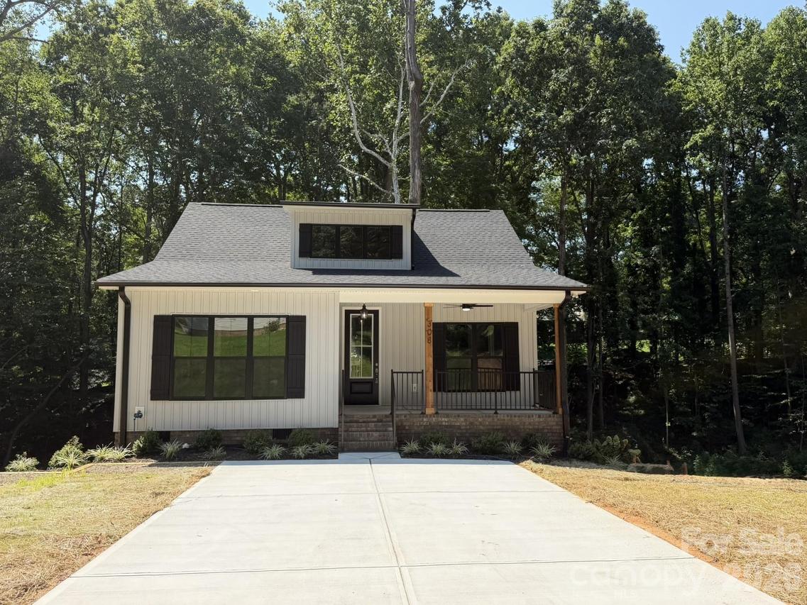 308 Willow St., Stanley, NC 28164