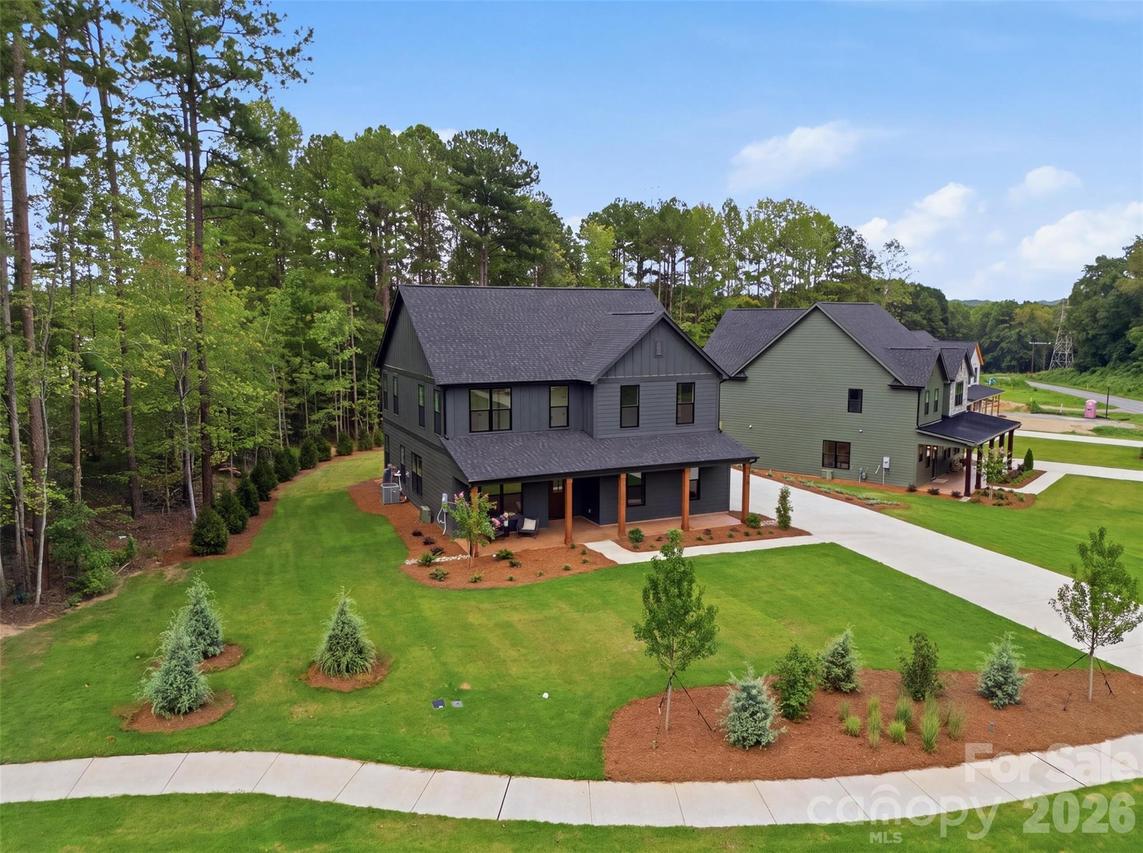 135 Parkdale Dr., Belmont, NC 28012