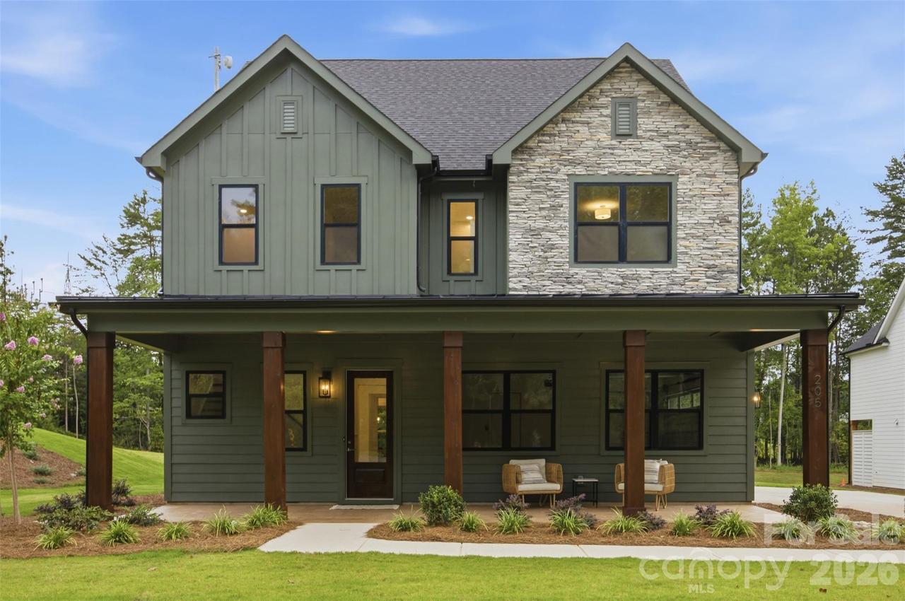 205 Parkdale Dr., Belmont, NC 28012