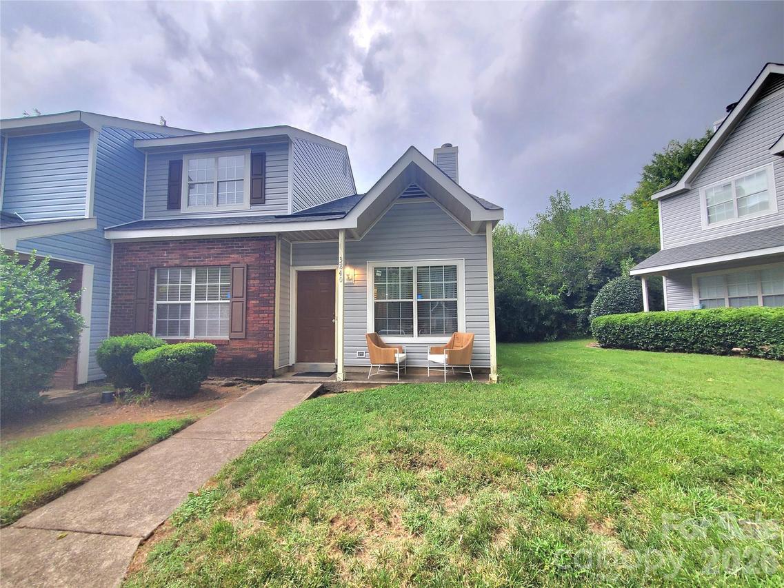 3840 Mosscroft Ln., Charlotte, NC 28215