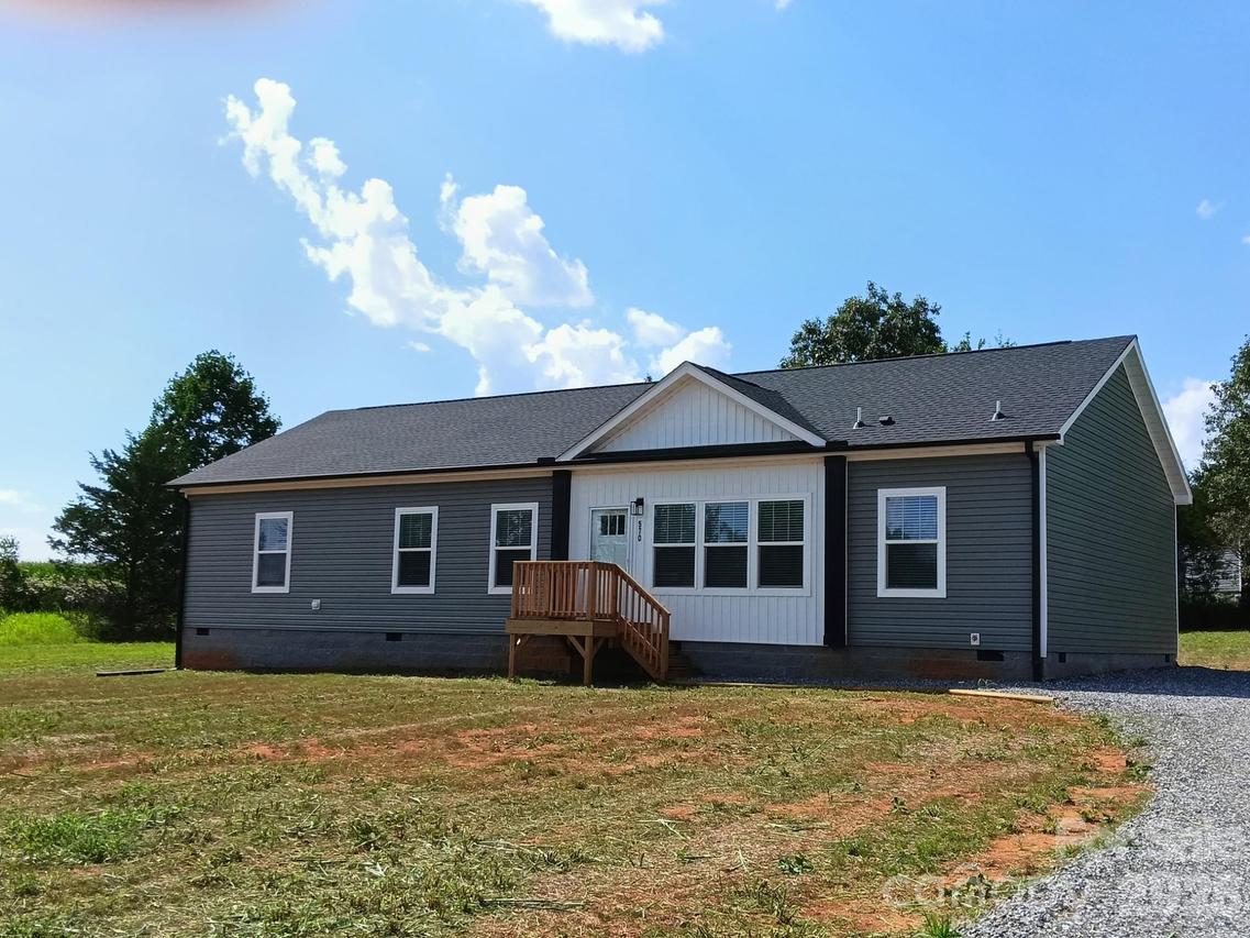 570 Drumstand Rd., Stony Point, NC 28678