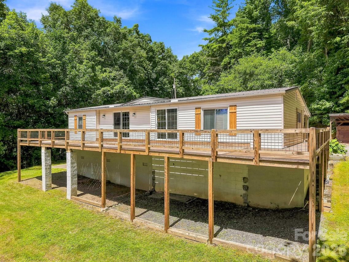 520 Maranatha Way, Waynesville, NC 28785