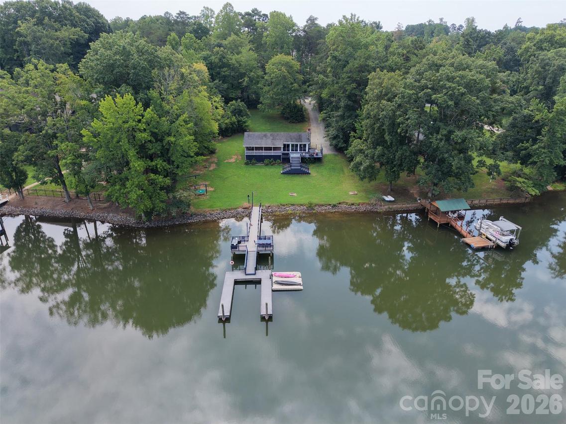 4009 Cindy Ln., Denver, NC 28037