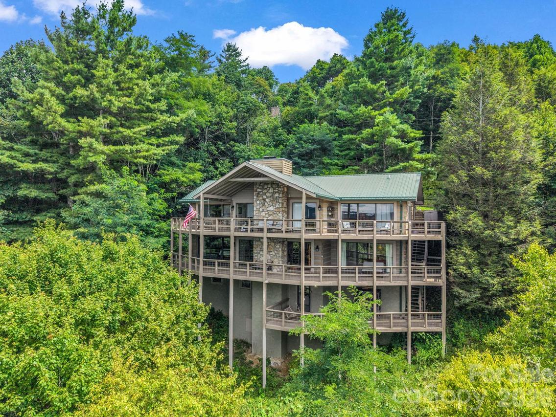 179 Sarvis Ln., Mars Hill, NC 28754