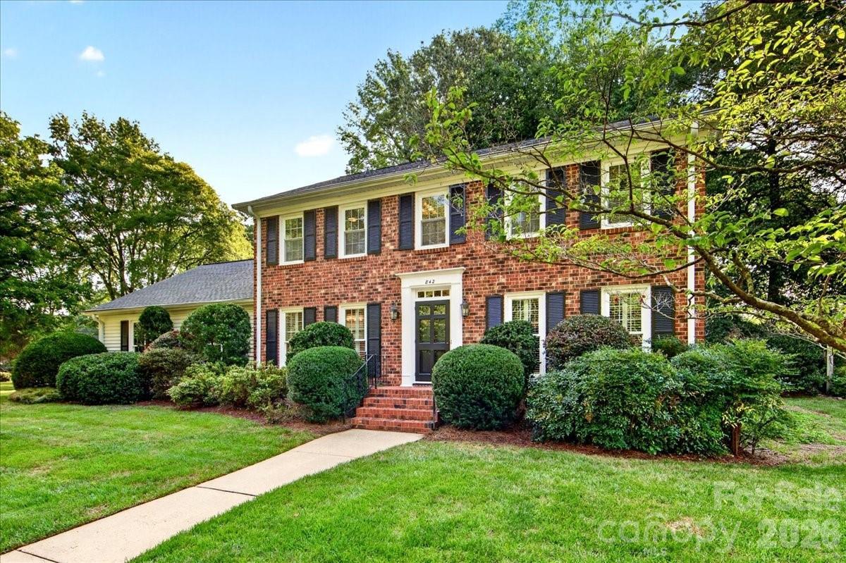 842 Ashmeade Rd., Charlotte, NC 28211