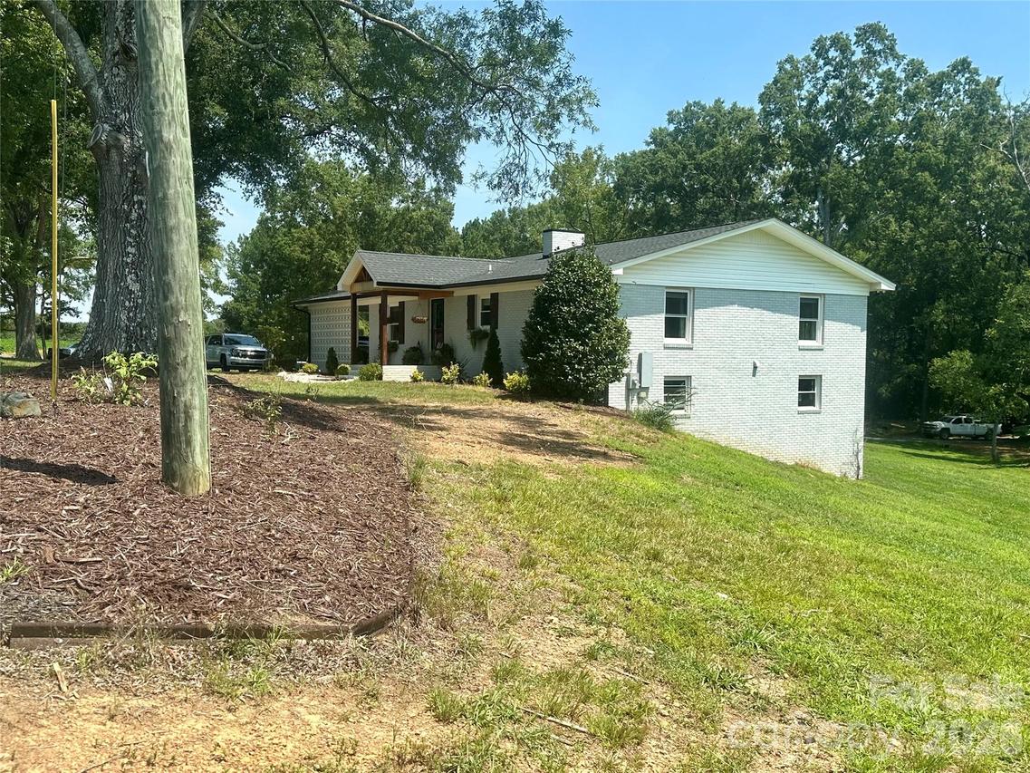 12178 Hazard Rd., Oakboro, NC 28129