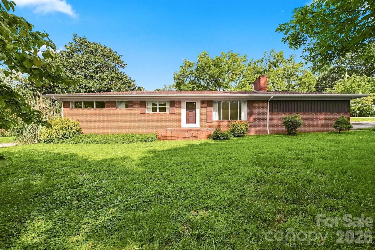 434 Mountain View Dr., Morganton, NC 28655