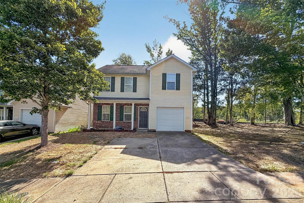 2216 Emmons Ln., Charlotte, NC 28212