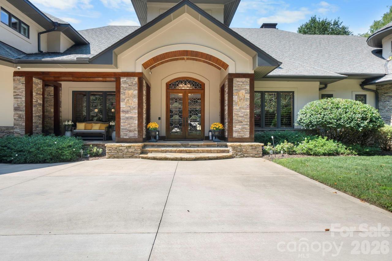 9305 White Ibis Ct., Belmont, NC 28012