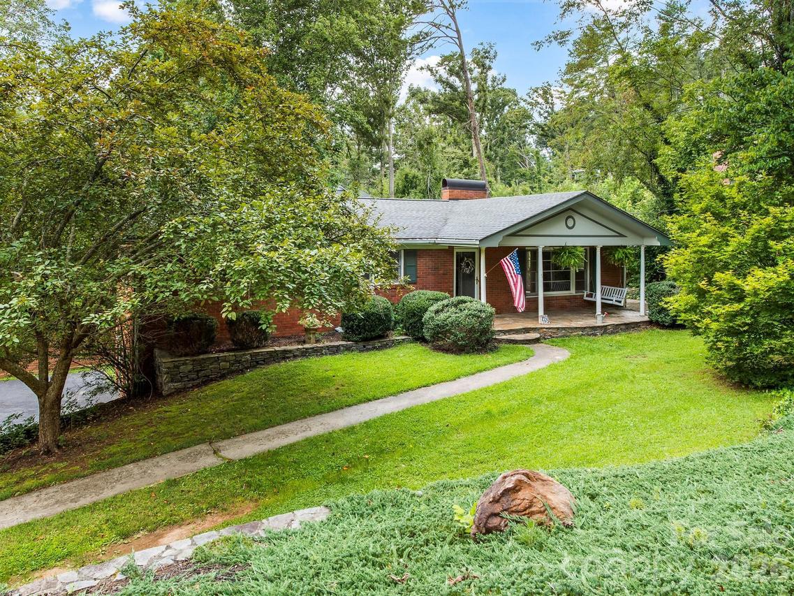 48 Faircrest Rd., Asheville, NC 28804