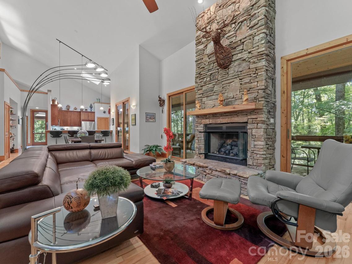 1370 Salola Ln., Brevard, NC 28712