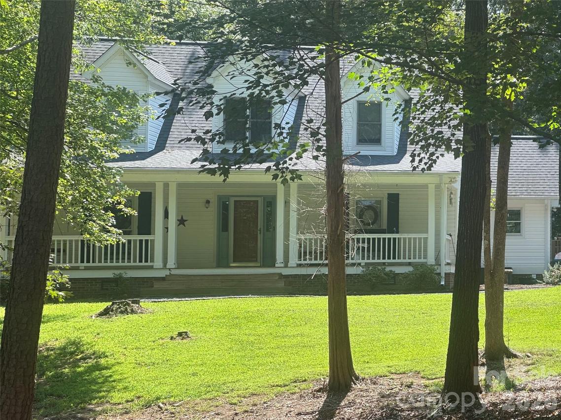 7187 Strawberry Ln., Stanfield, NC 28163