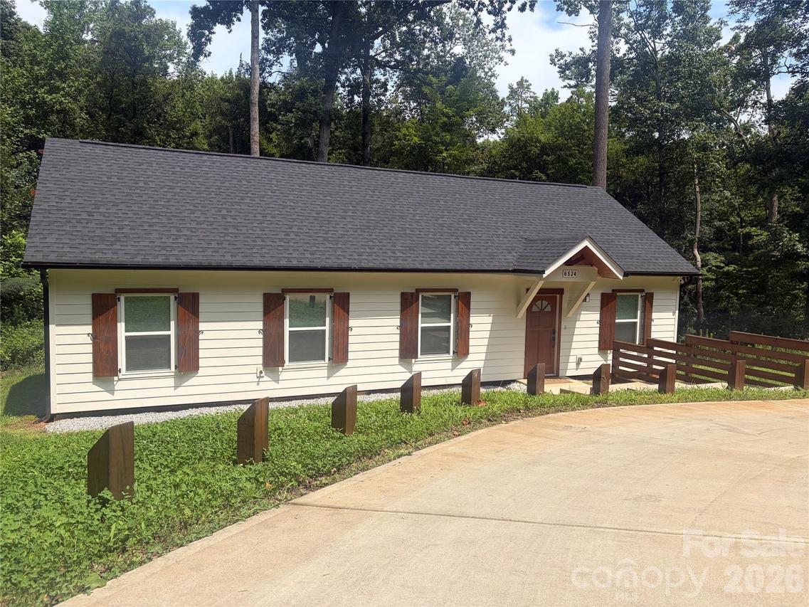 6524 Mintbrook Dr., Mint Hill, NC 28227