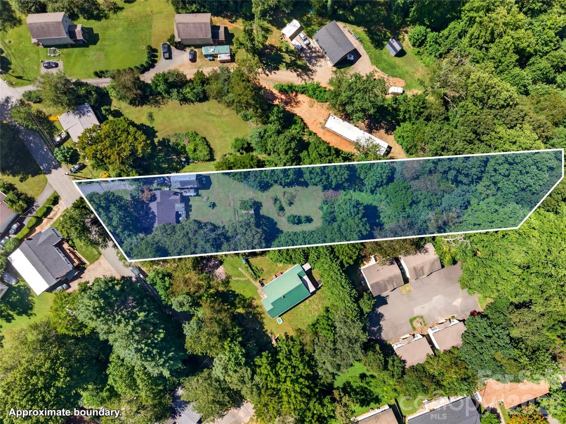 21 Maple Ave., Candler, NC 28715