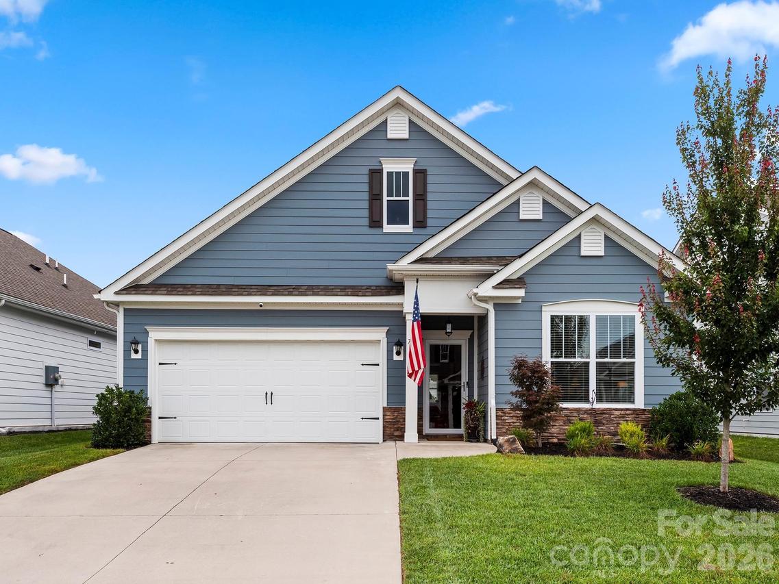 78 Fox Cove Rd., Hendersonville, NC 28792