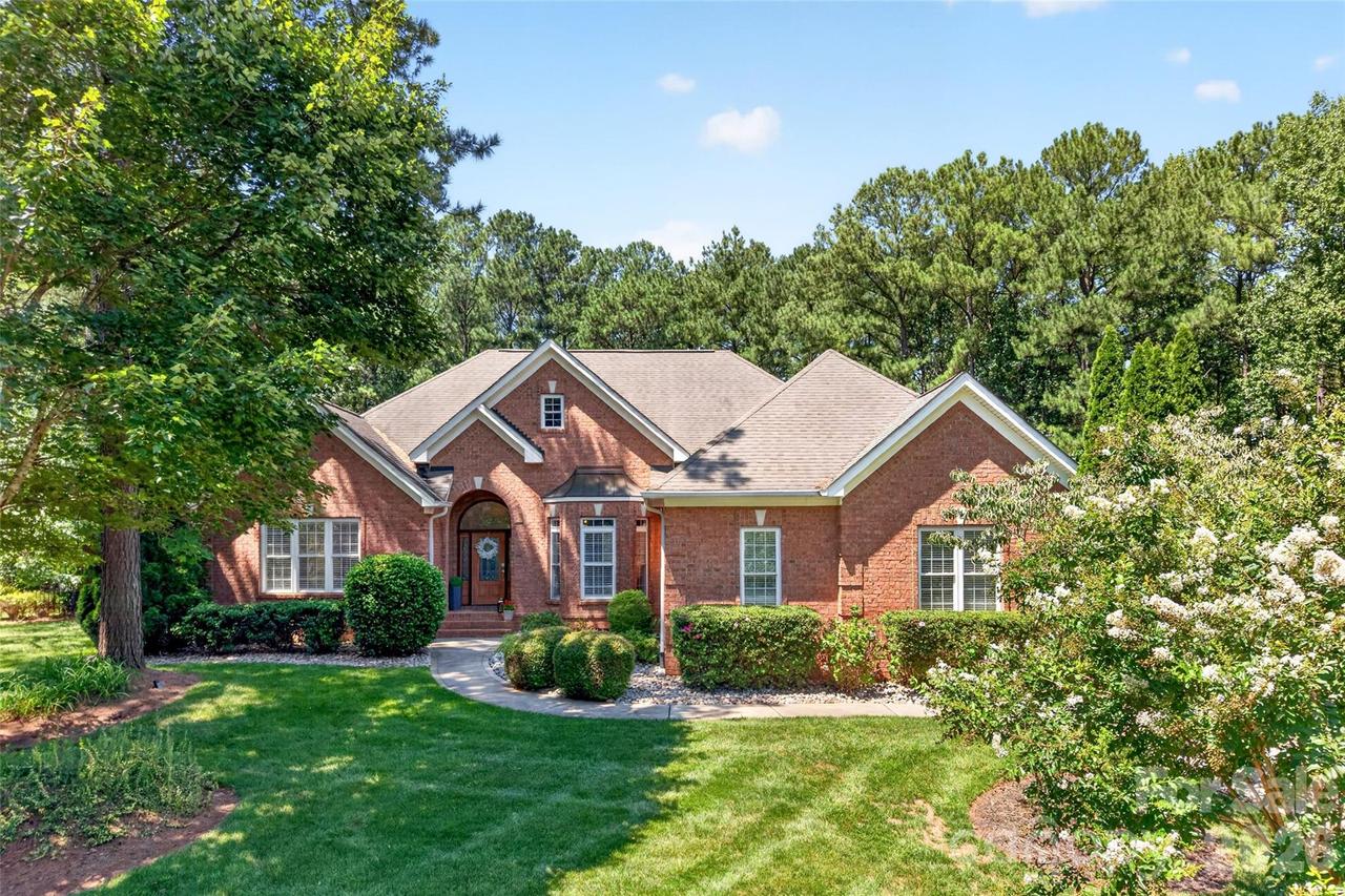 4565 River Hills Dr., Denver, NC 28037