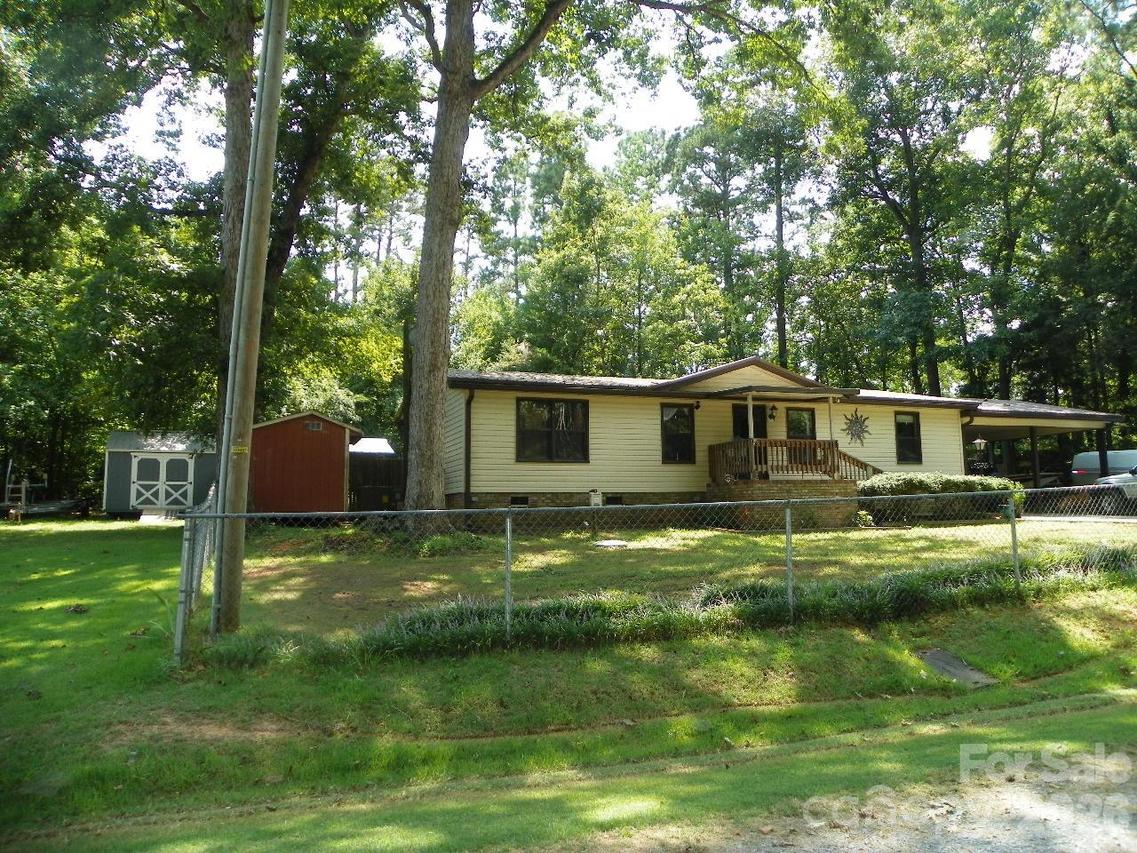 162 Fifth Ave., New London, NC 28127