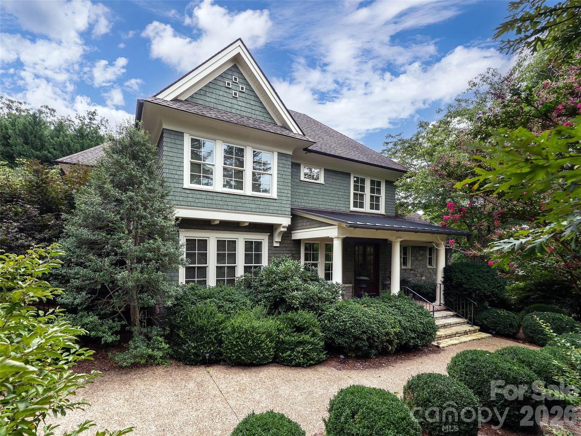 39 Beadle Ln., Asheville, NC 28803