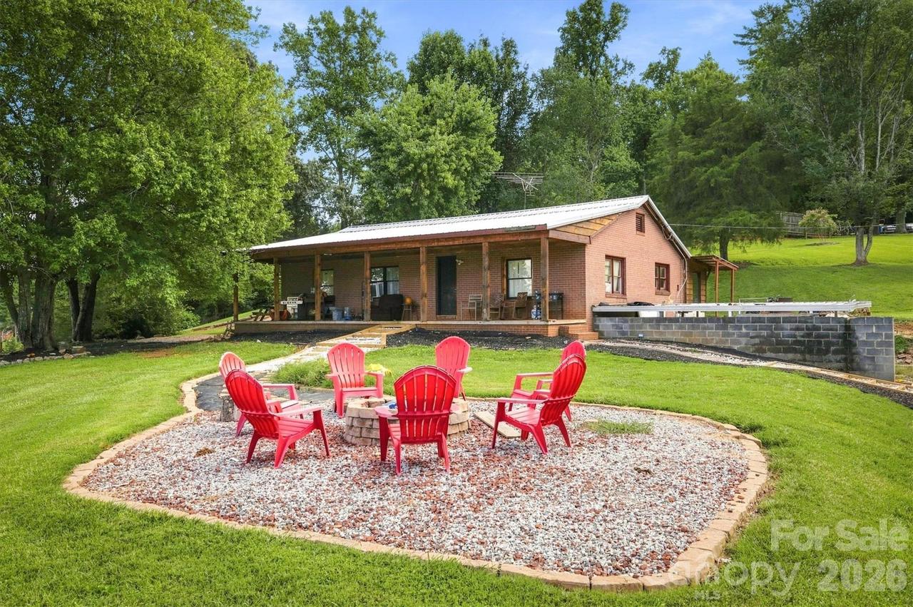 1315 Cedar Valley Church Rd., Lenoir, NC 28645