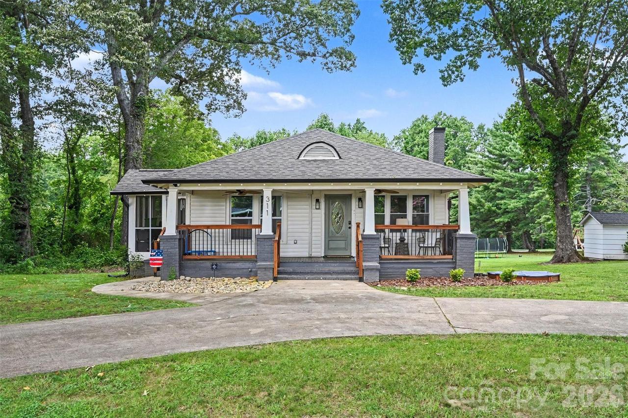 311 Roy Eaker Rd., Cherryville, NC 28021