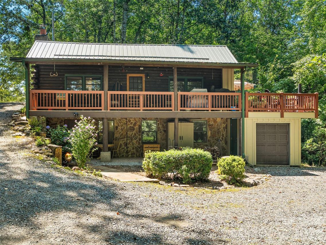 185 Rainbow Lake Dr., Brevard, NC 28712