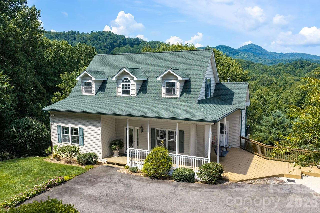 92 S Lindon Cove Rd., Candler, NC 28715