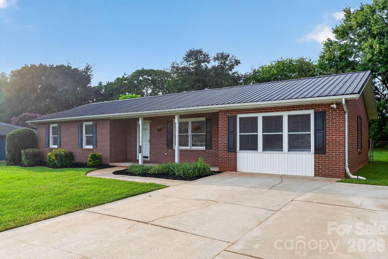 2504 Ashford Dr., Newton, NC 28658
