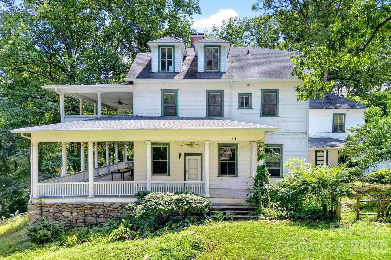 22 Woodbend Ln., Black Mountain, NC 28711