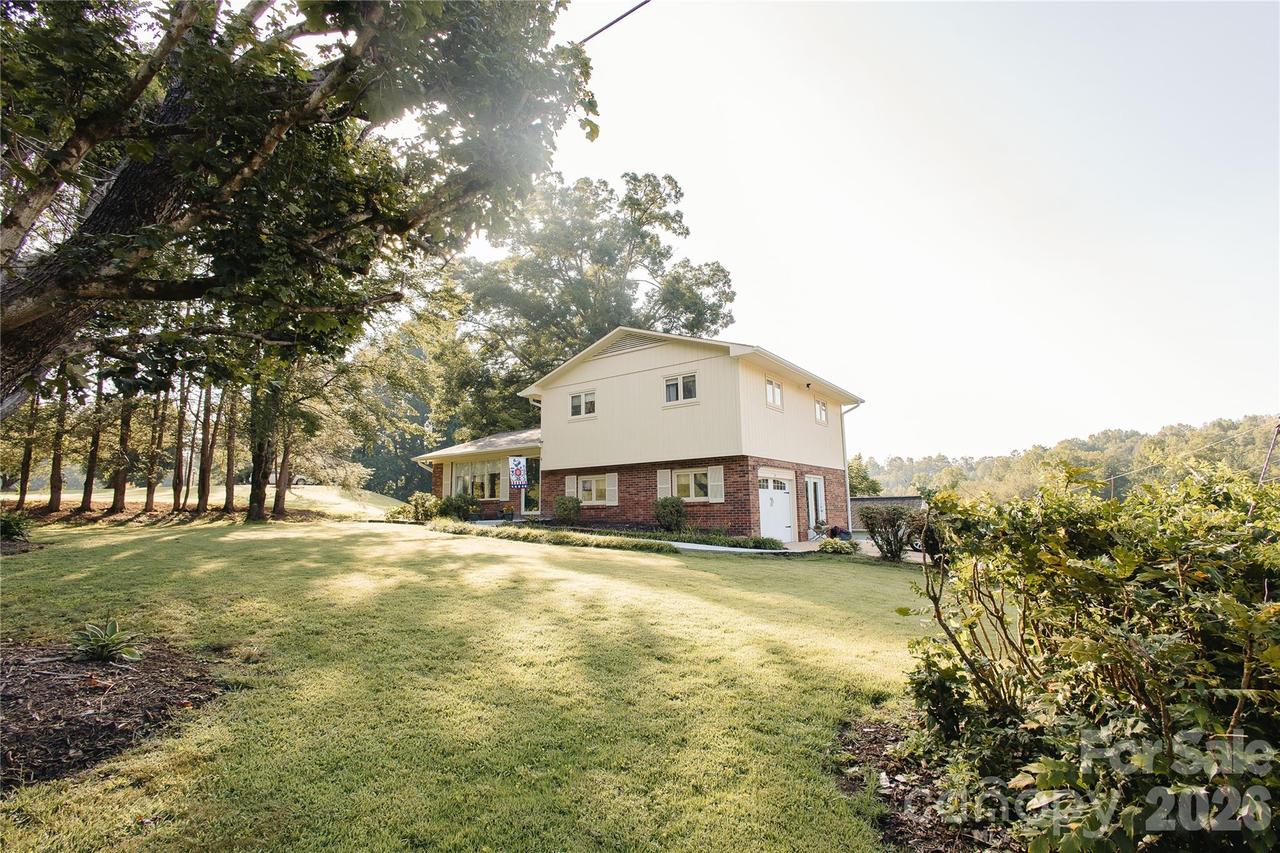 15 Golden Leaf Dr., Marion, NC 28752