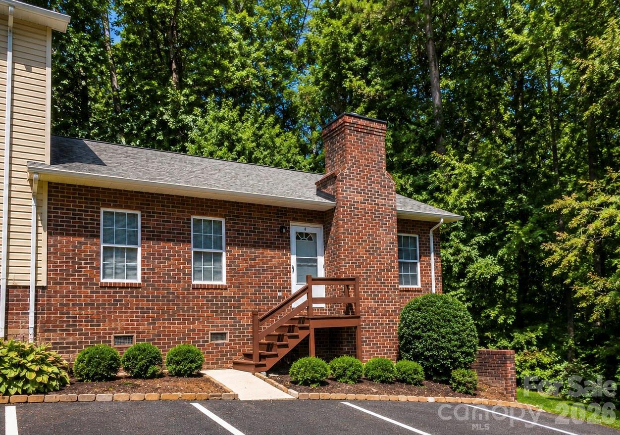 1491 20th Ave. #6, Hickory, NC 28601