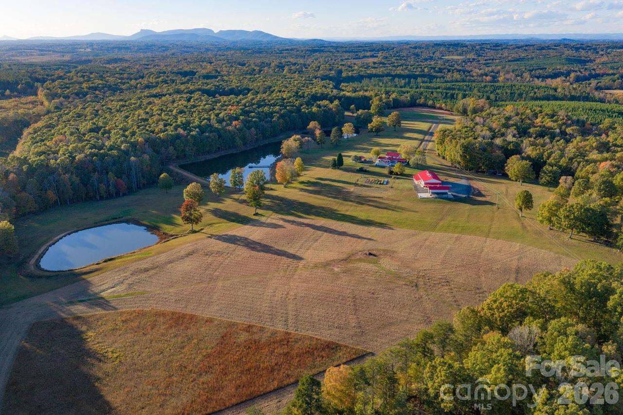 1260A Beaver Island Trail Rd., Walnut Cove, NC 27052