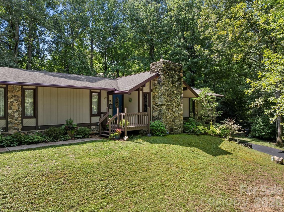 10 Brook Forest Dr., Arden, NC 28704
