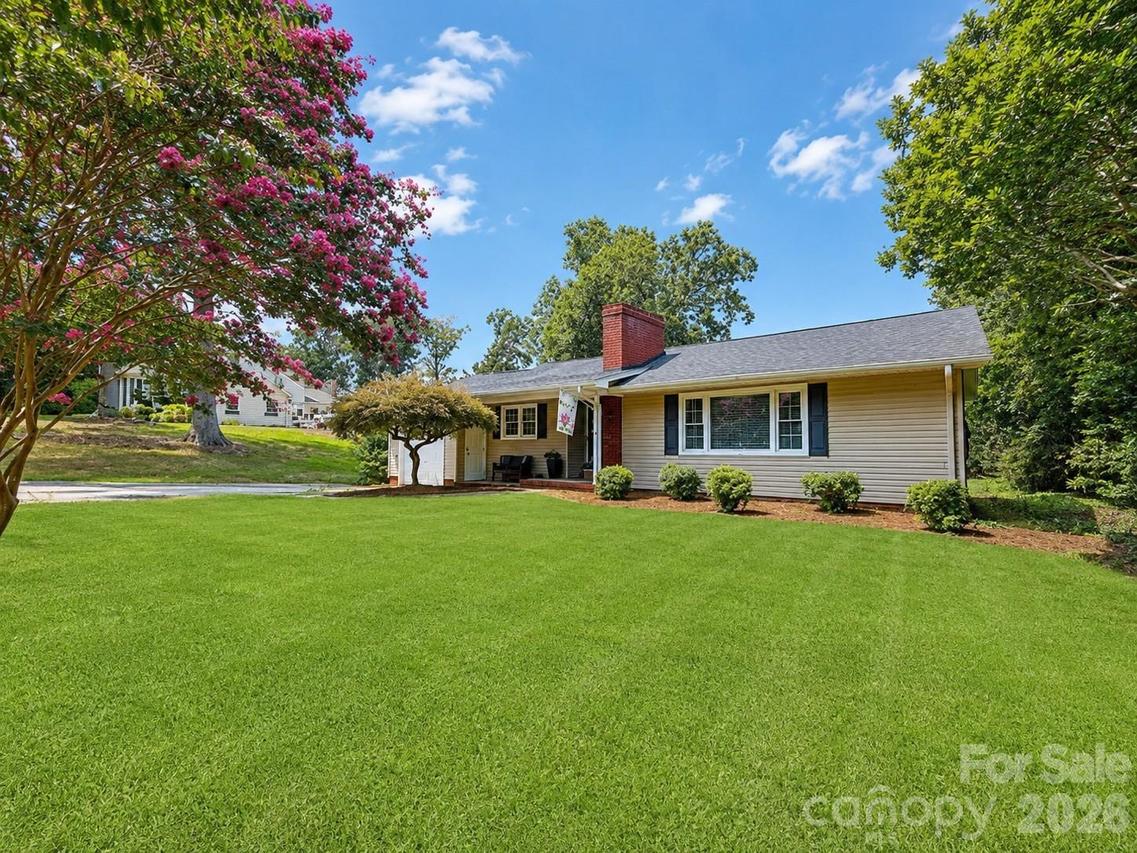 807 Yadkin St., Albemarle, NC 28001