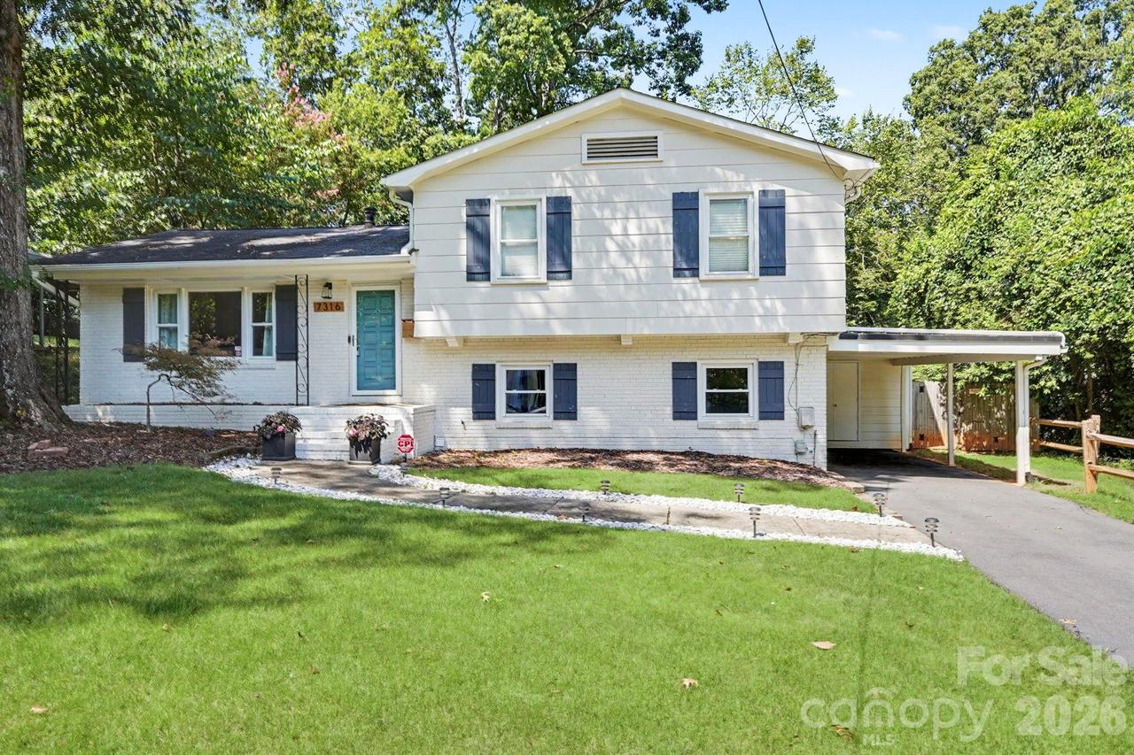 7316 Thorncliff Dr., Charlotte, NC 28210