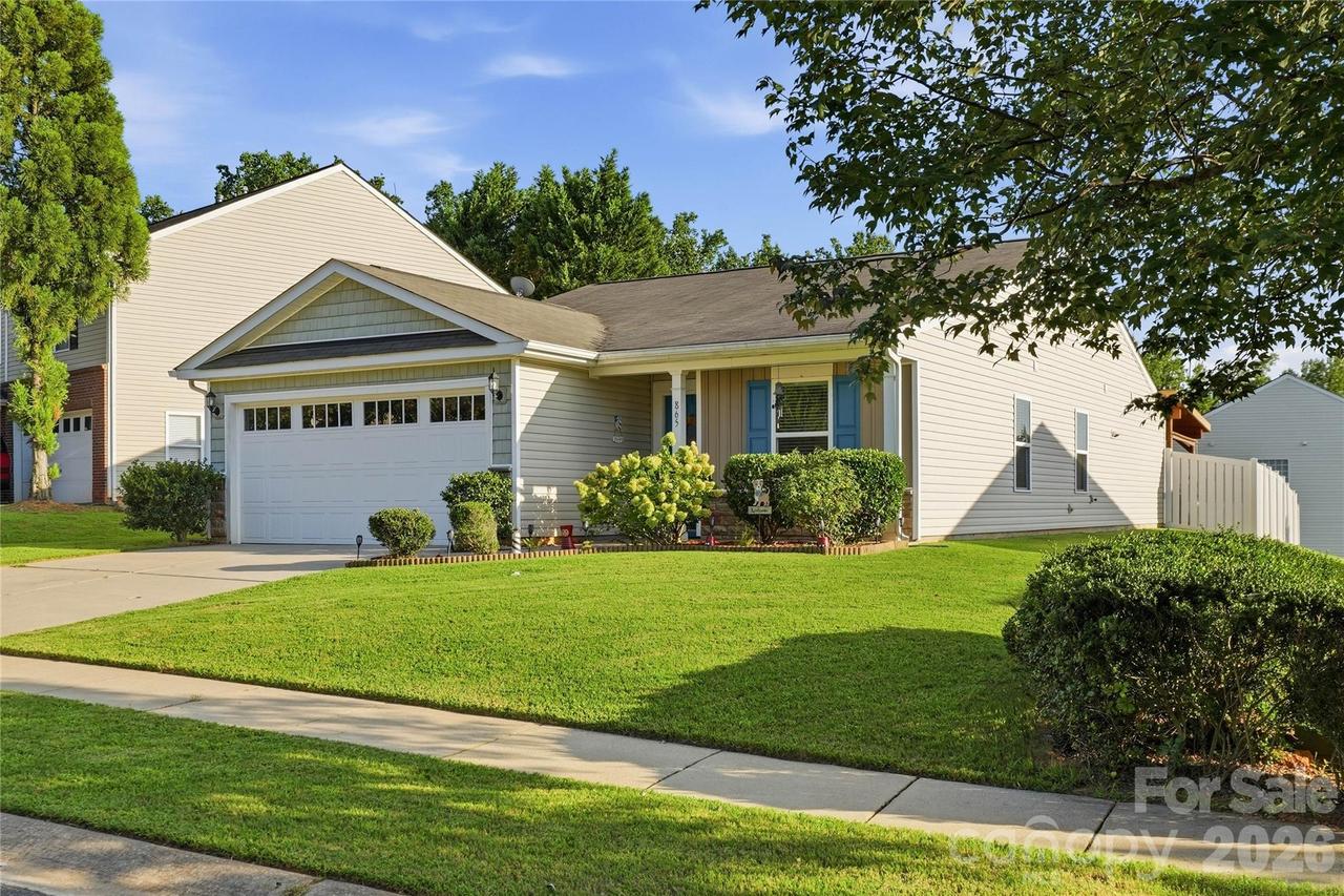 865 Willow Creek Dr., Gastonia, NC 28054