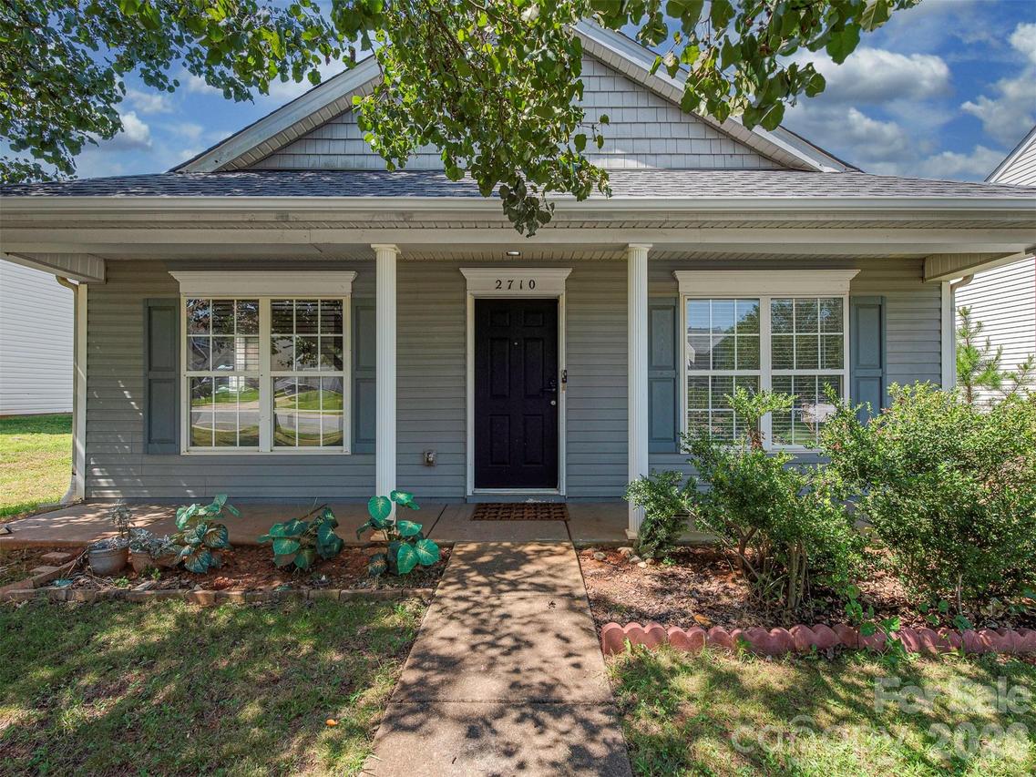 2710 Blackberry Ridge Ln., Charlotte, NC 28208