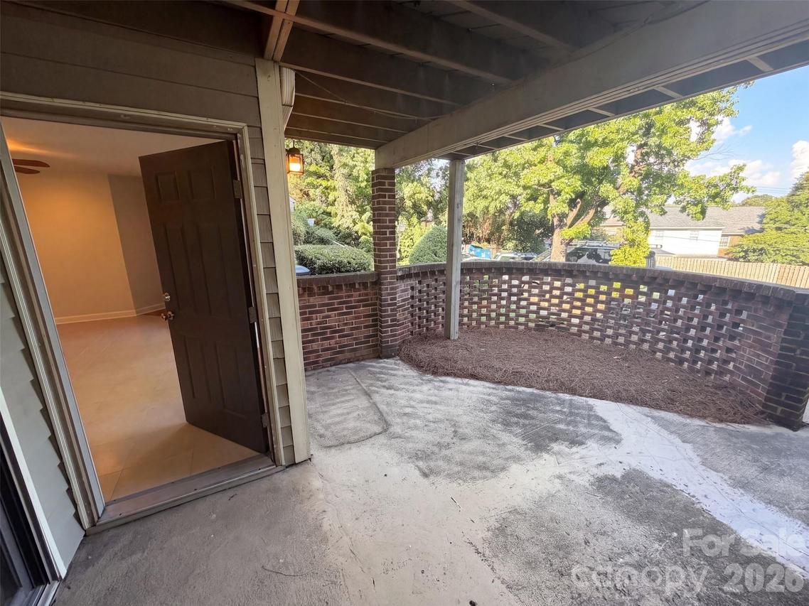 1612 Sharon Rd. #61, Charlotte, NC 28210