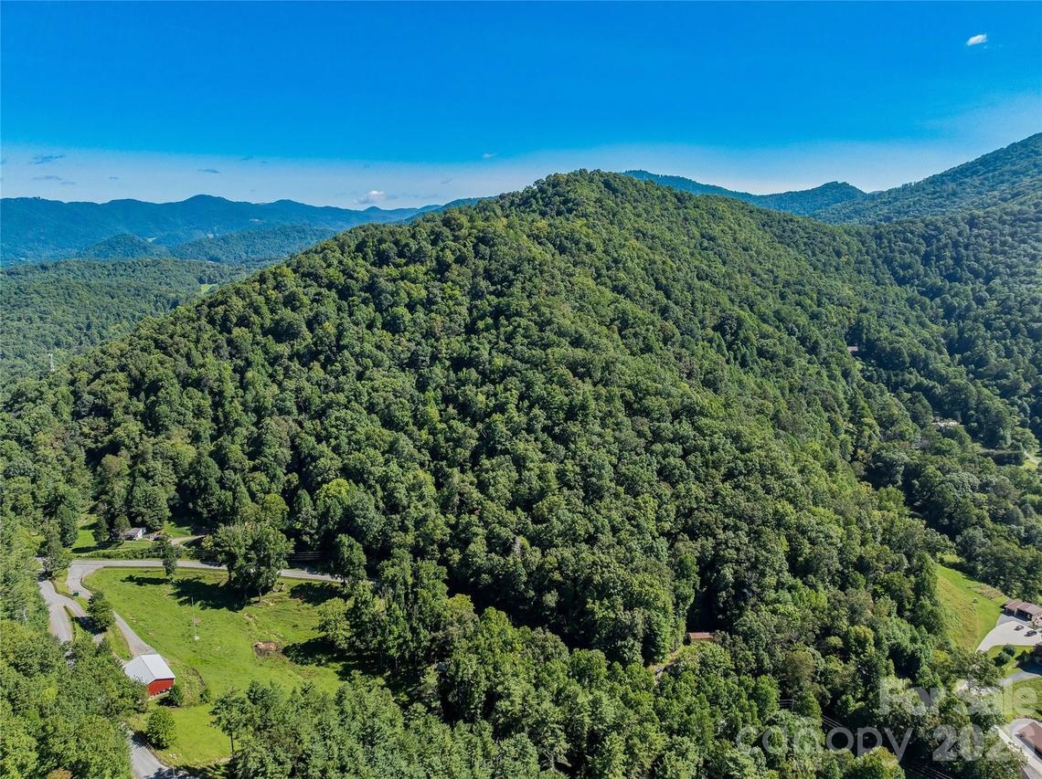 9999 Panther Creek Rd. #B, Clyde, NC 28721