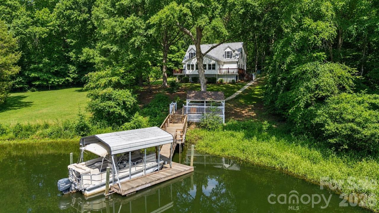 8137 Rowe St., Catawba, NC 28609