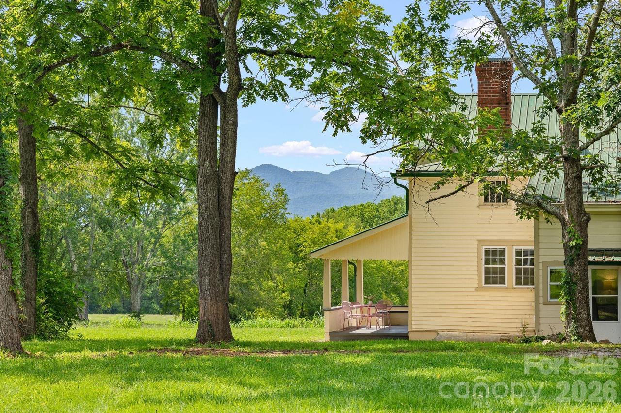 250 Justice Ridge Rd., Candler, NC 28715