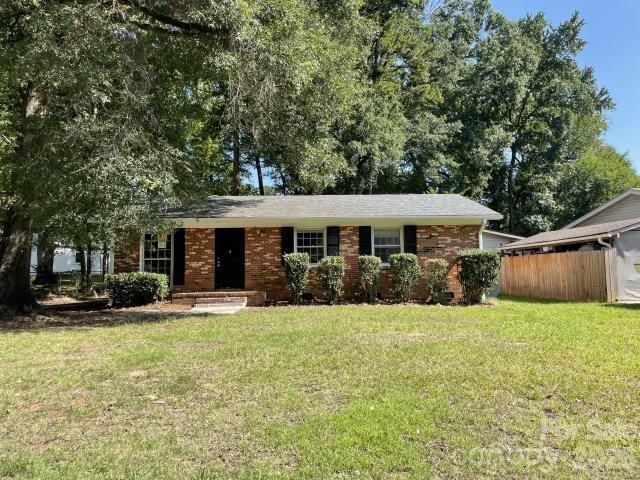 909 Carrington Dr., Charlotte, NC 28214