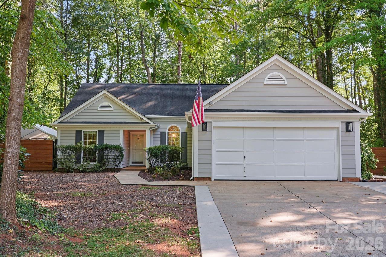 206 Aurora Ln., Huntersville, NC 28078