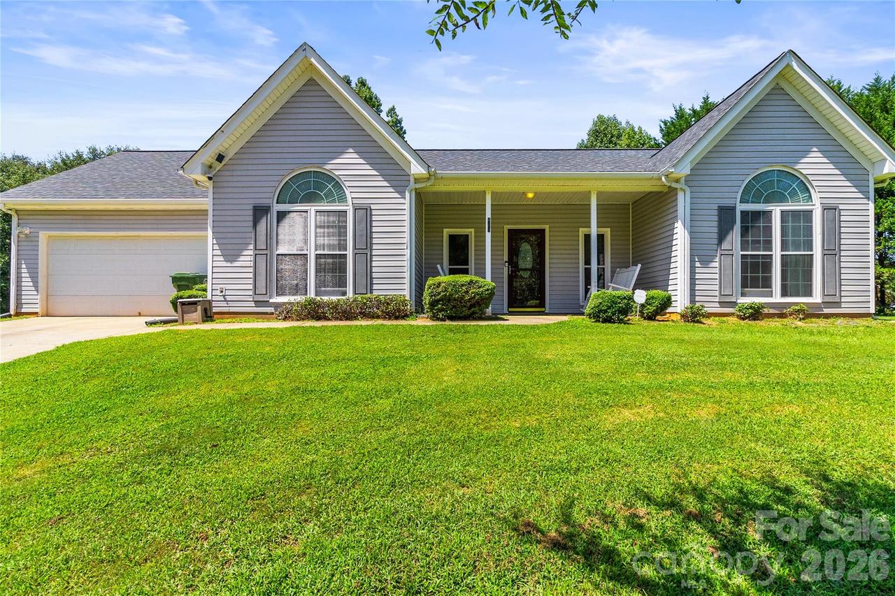 413 Summer Ridge Rd., Stanley, NC 28164