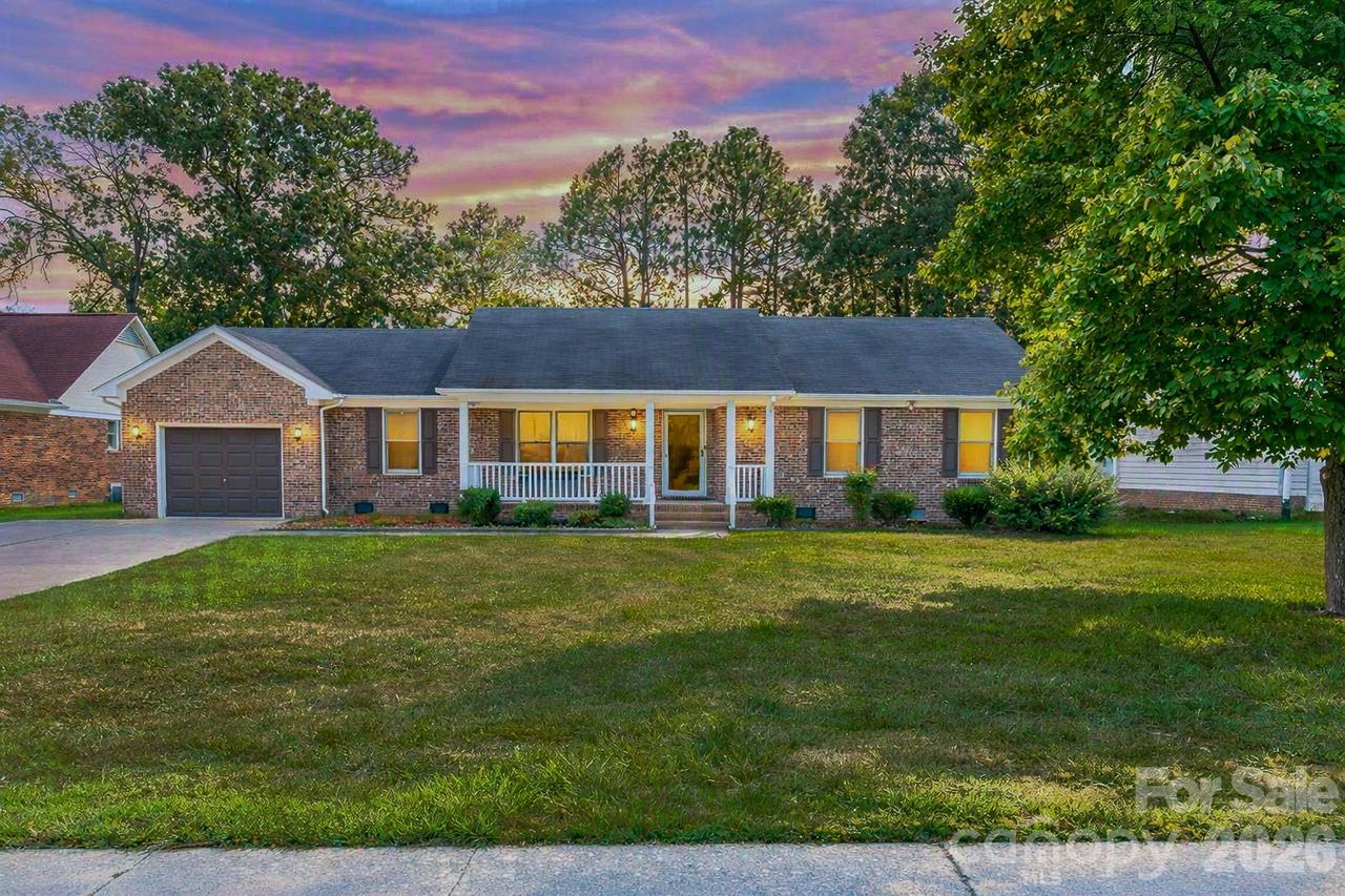 405 Southland Dr., Fayetteville, NC 28311