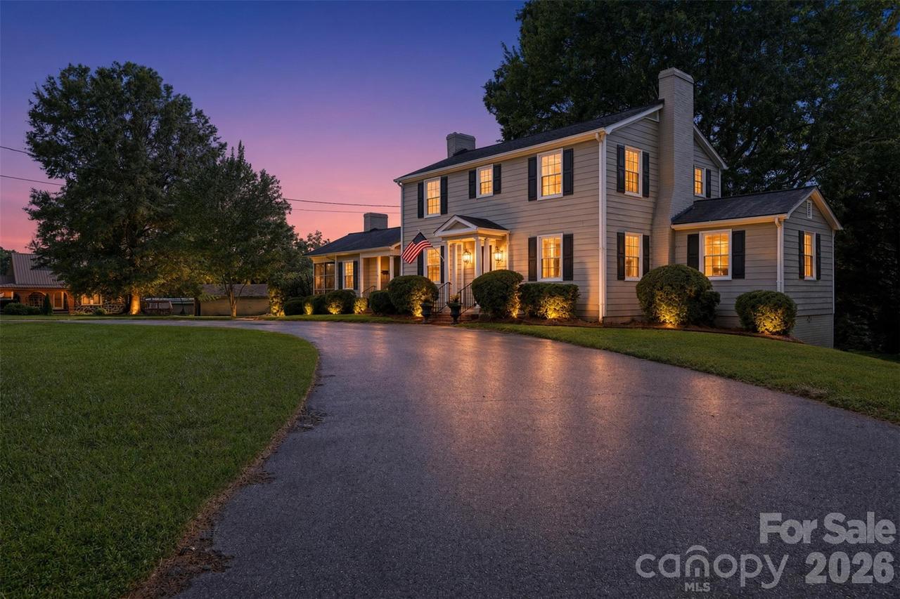 330 S Center St., Taylorsville, NC 28681