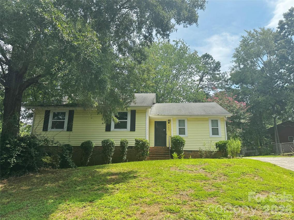 9607 Barkridge Rd., Charlotte, NC 28227