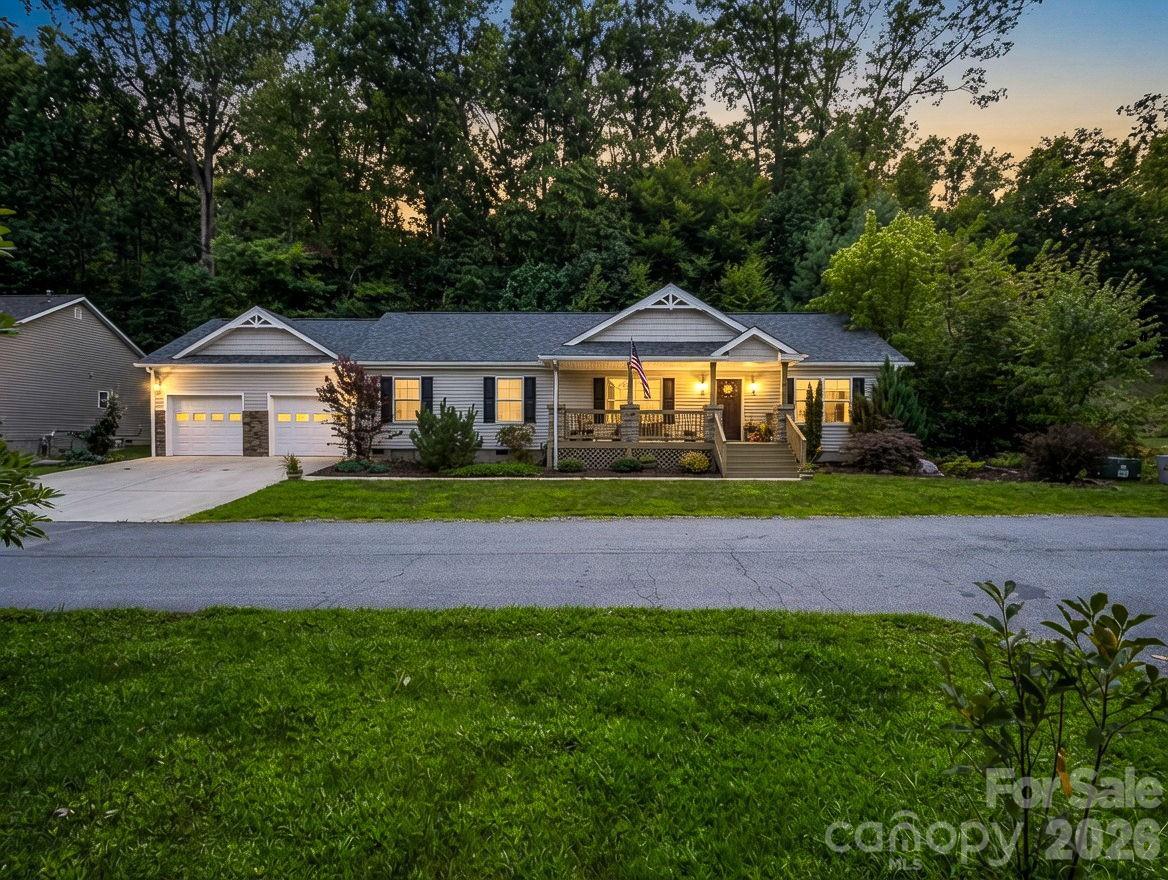 101 Plato Pl., Etowah, NC 28729