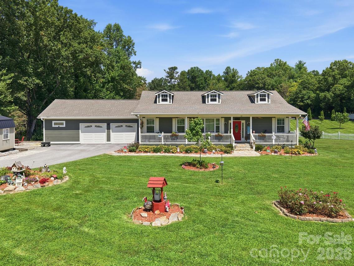 60 Shacoba Ln. #1, Hendersonville, NC 28792