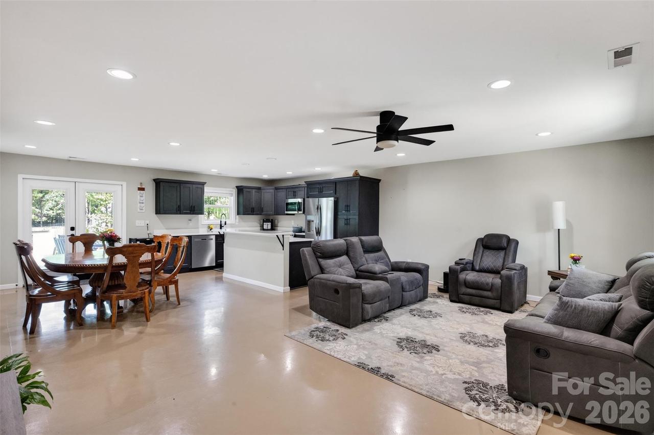 4807 Stratford Ln. #26, Denver, NC 28037